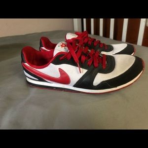 Nike Womens Eclipse 2 White Red Black 386199-160